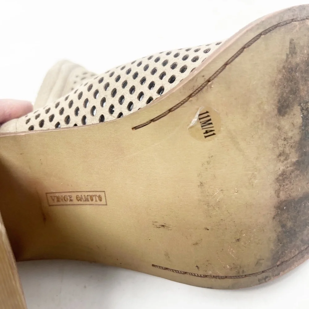 Vince Camuto vince camuto
